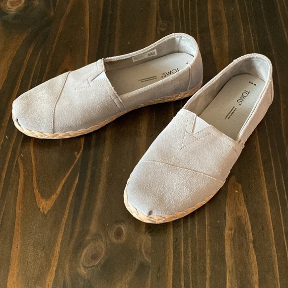 TOMS Classic Slip on Loafer - Picture 2 of 8